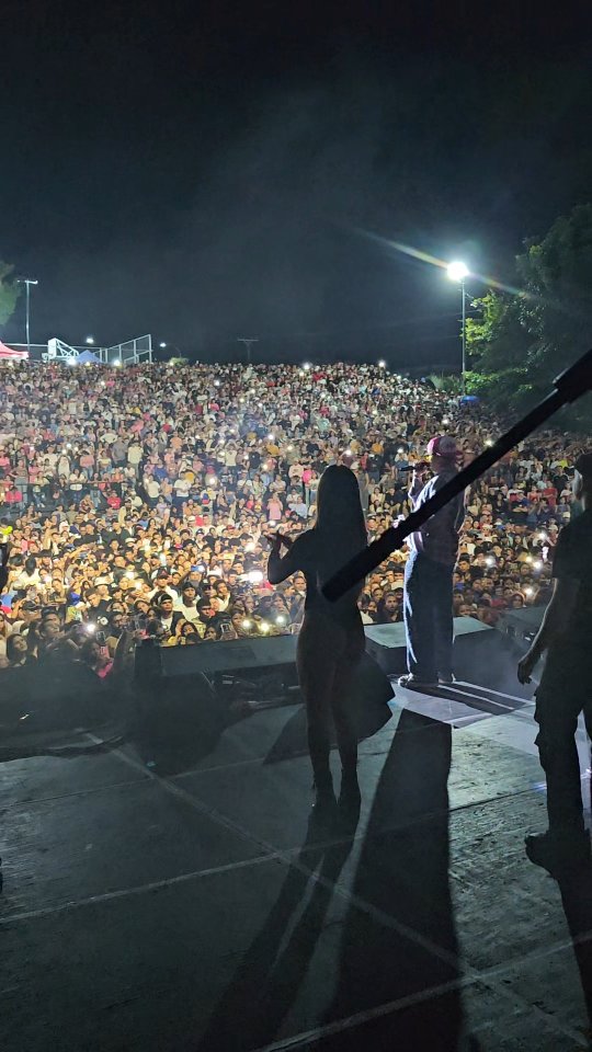 Llégate a la Concha Acústica de Independencia..!!! 

La @larutalive está impecable..!!

Gracias pres...